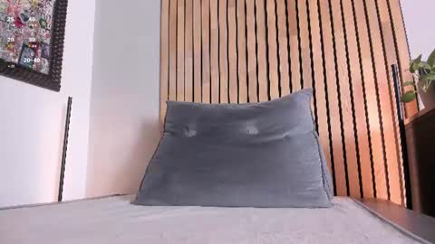 Snapshot of honeyhot69__ chatting on 06-21-26, 10:40 Sofia independent model online show from 06-21-26, 10:40