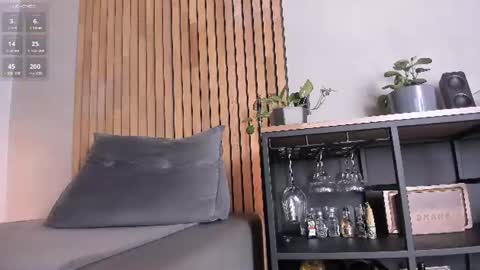 Snapshot of honeyhot69__ chatting on 06-25-26, 10:53 Sofia independent model online show from 06-25-26, 10:53