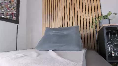 Snapshot of honeyhot69__ chatting on 06-26-26, 10:41 Sofia independent model online show from 06-26-26, 10:41
