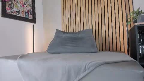 Snapshot of honeyhot69__ chatting on 07-02-26, 10:21 Sofia independent model online show from 07-02-26, 10:21