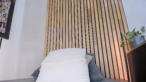 Snapshot of honeyhot69__ chatting on 07-16-26, 10:43 Sofia independent model online show from 07-16-26, 10:43