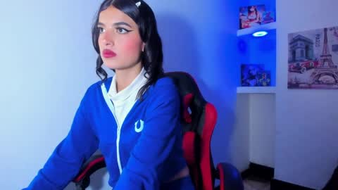 HONEY LUXE online show from 04-12-26, 05:12