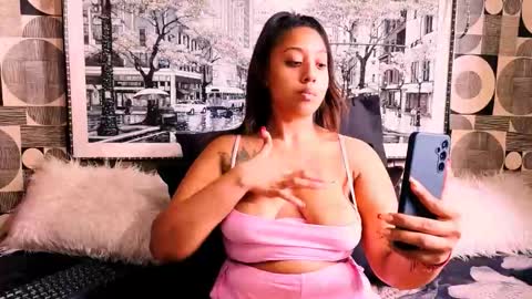 Snapshot of honeyrae01 chatting on 02-12-26, 06:30 honeyrae01 online show from 02-12-26, 06:30