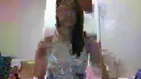 Snapshot of honeytarte chatting on 05-06-26, 04:12 honeytarte online show from 05-06-26, 04:12