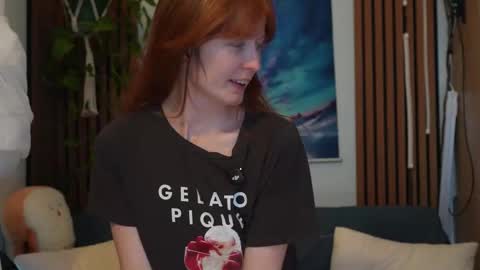 Snapshot of honeyumtoast chatting on 11-20-25, 03:28 Noelle online show from 11-20-25, 03:28