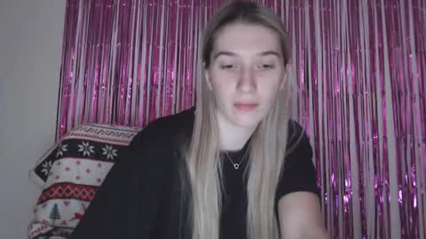 honeyveil online show from 02-18-26, 01:07