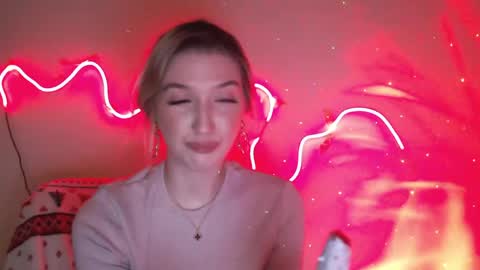 honeyveil online show from 04-06-26, 07:04