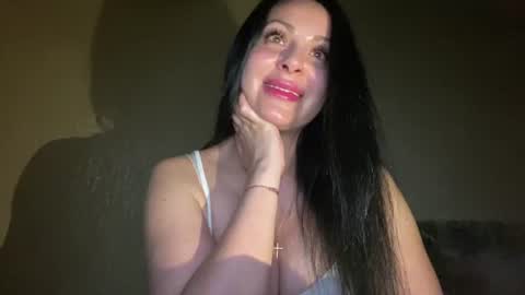 Snapshot of honeyvibe26 chatting on 06-19-26, 08:45 honeyvibe26 online show from 06-19-26, 08:45