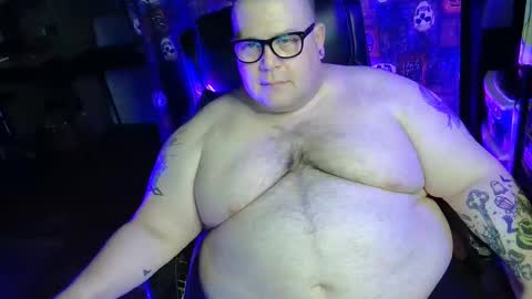 Snapshot of hoosierdaddyxl chatting on 10-15-25, 04:12 Sir online show from 10-15-25, 04:12