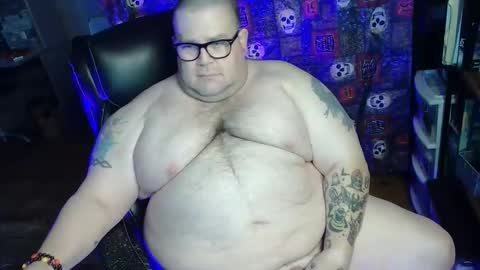 Snapshot of hoosierdaddyxl chatting on 10-20-25, 08:20 Sir online show from 10-20-25, 08:20