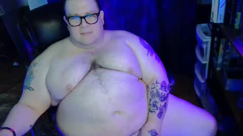 Snapshot of hoosierdaddyxl chatting on 03-25-26, 04:46 Sir online show from 03-25-26, 04:46