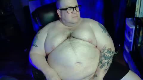 Snapshot of hoosierdaddyxl chatting on 04-13-26, 03:23 Sir online show from 04-13-26, 03:23