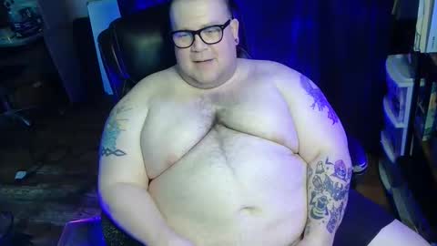 Snapshot of hoosierdaddyxl chatting on 04-16-26, 04:41 Sir online show from 04-16-26, 04:41