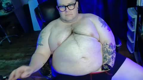 Snapshot of hoosierdaddyxl chatting on 05-12-26, 04:59 Sir online show from 05-12-26, 04:59