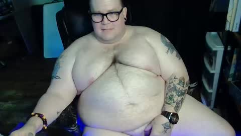 Snapshot of hoosierdaddyxl chatting on 05-28-26, 03:09 Sir online show from 05-28-26, 03:09