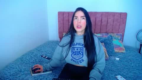 Snapshot of hoot_alicee chatting on 10-29-25, 10:00 ONLYFANS online show from 10-29-25, 10:00