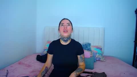 Snapshot of hoot_alicee chatting on 01-18-26, 10:35 ONLYFANS online show from 01-18-26, 10:35