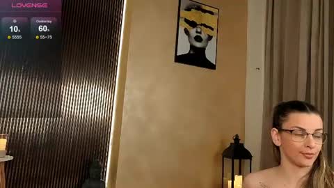 Snapshot of hope_for_fun chatting on 06-11-26, 01:38 Chloe online show from 06-11-26, 01:38