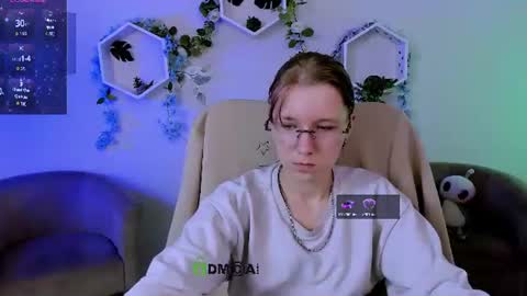 Snapshot of hope_shadow chatting on 06-17-26, 08:32 hope_shadow online show from 06-17-26, 08:32