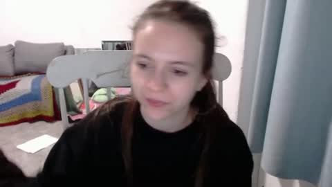 Snapshot of hope_xo chatting on 06-11-26, 11:03 Hope online show from 06-11-26, 11:03