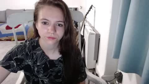 Snapshot of hope_xo chatting on 06-22-26, 10:40 Hope online show from 06-22-26, 10:40