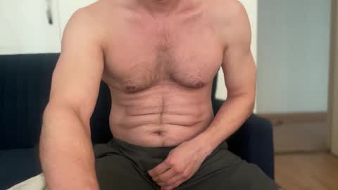 Snapshot of hoplonger chatting on 02-19-26, 10:55 hoplonger online show from 02-19-26, 10:55