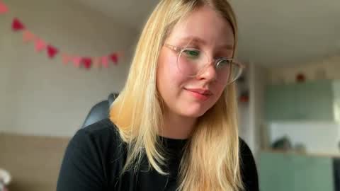 Snapshot of horney_audrey chatting on 10-23-25, 03:28 Audrey online show from 10-23-25, 03:28