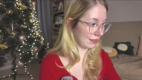 Audrey online show from 12-22-25, 01:46