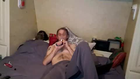 Snapshot of horneyfuck690 chatting on 11-27-25, 04:25 horneyfuck690 online show from 11-27-25, 04:25