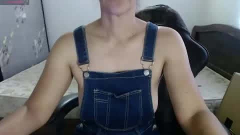 Snapshot of horny_and_daring chatting on 06-24-26, 11:31 horny and daring online show from 06-24-26, 11:31