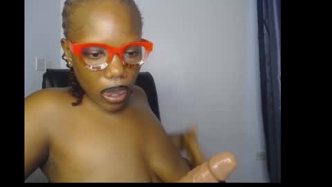 Snapshot of horny_chubby22 chatting on 03-02-26, 07:21 Mira online show from 03-02-26, 07:21