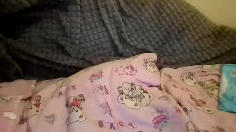 Snapshot of horny_hey chatting on 10-17-25, 05:32 Serena online show from 10-17-25, 05:32