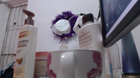 Snapshot of horny_mommy17 chatting on 04-26-26, 03:10 armina online show from 04-26-26, 03:10