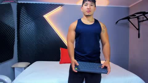 horny_nick18 online show from 04-14-26, 10:21