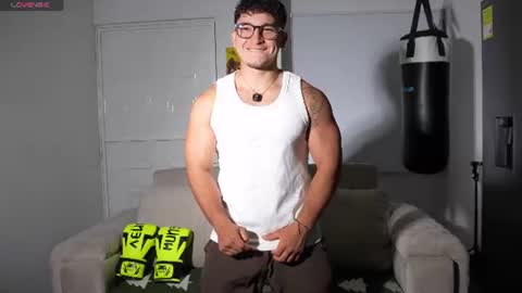 Snapshot of horny_nick18 chatting on 07-17-26, 12:23 horny_nick18 online show from 07-17-26, 12:23