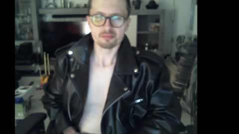 Snapshot of horny_sexy_1 chatting on 06-12-26, 01:15 horny_sexy_1 online show from 06-12-26, 01:15