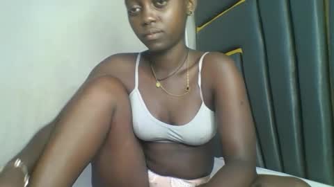 Bella online show from 12-22-25, 05:37