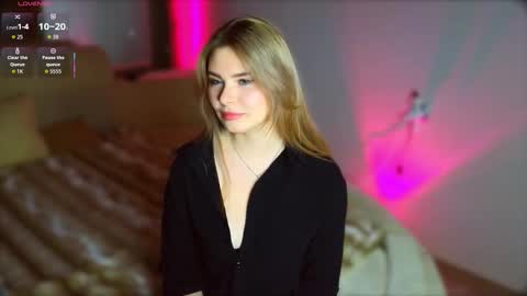 Snapshot of hornycharisma chatting on 02-25-26, 04:49 Jolly online show from 02-25-26, 04:49