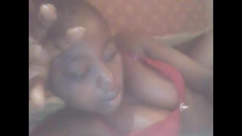 hornygal001 online show from 12-17-25, 06:19