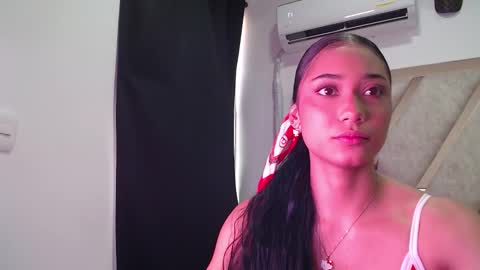 Snapshot of hornygirl_20000 chatting on 11-21-25, 08:51 hornygirl_20000 online show from 11-21-25, 08:51