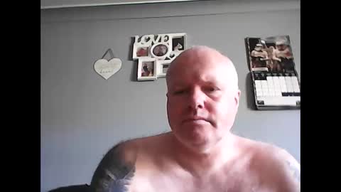 hornyguy19781978 online show from 04-25-26, 12:41