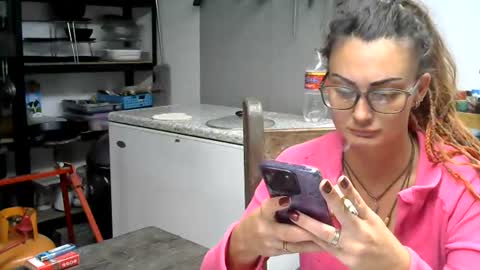 Snapshot of hornyhippies0080 chatting on 08-08-26, 07:10 Nix D online show from 08-08-26, 07:10