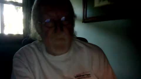 Snapshot of hornyinohio9 chatting on 06-04-26, 11:05 HornyInOhio9 online show from 06-04-26, 11:05