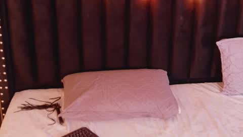 Natasha  online show from 10-31-25, 10:00