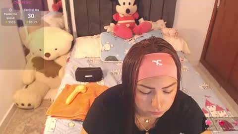  C I A R A  online show from 06-18-26, 02:54