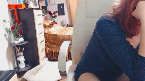 Snapshot of hornymomfuck chatting on 10-18-25, 07:58 Aimi online show from 10-18-25, 07:58