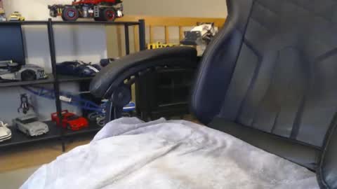 hornynthick70 online show from 02-25-25, 01:52