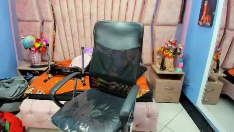 hornyskinny26 online show from 02-02-26, 05:50