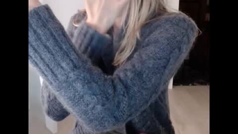 Snapshot of hornyssima chatting on 11-26-25, 08:59 Hornyssima online show from 11-26-25, 08:59