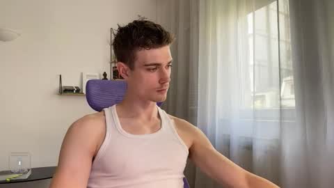 hornytwunk01 online show from 09-17-25, 11:01